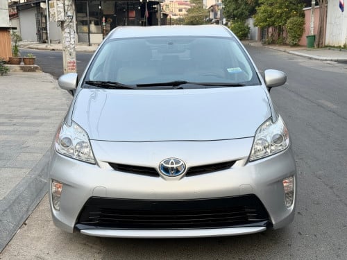 Prius 2012 opt4 JBL