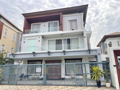 Single Villa for rent