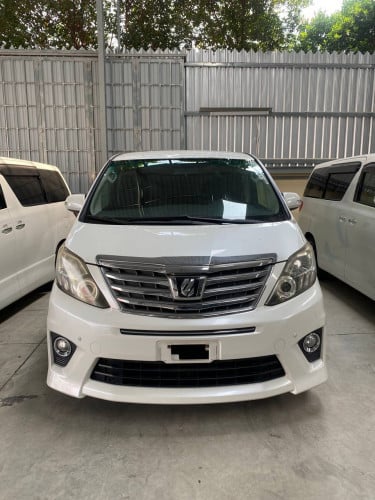Toyota Alphard 2012