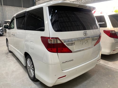 Toyota Alphard 2012