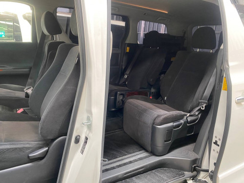 Toyota Alphard 2012