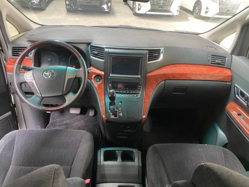 Toyota Alphard 2012