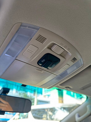 Toyota Alphard 2013