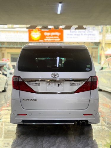 Toyota Alphard 2013 option type gold