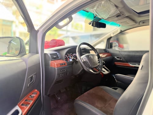 Toyota Alphard 2013 option type gold