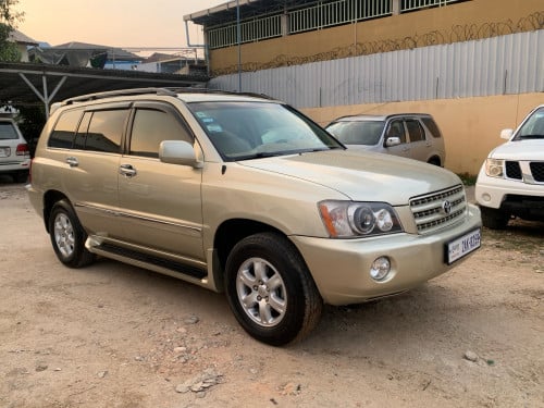 Toyota Highlander 01 ប៉ុង2 V6