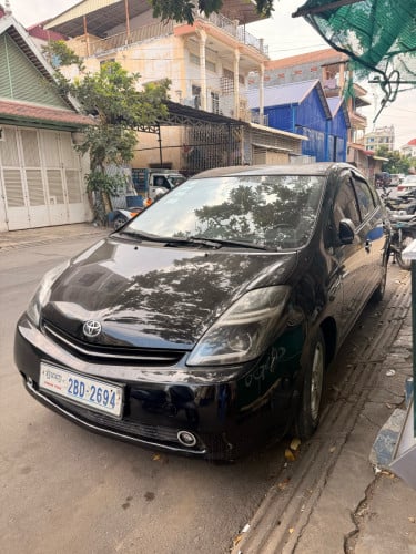Toyota prius 04 HFF ឡានអត់បុកប៉ះច្រះកាតតធានា