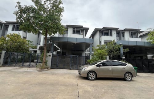 Twin Villa for Sale in Borey Chip Mong 50m