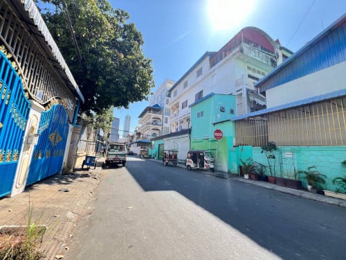 Warehouse For Rent- Boeng kengkang3