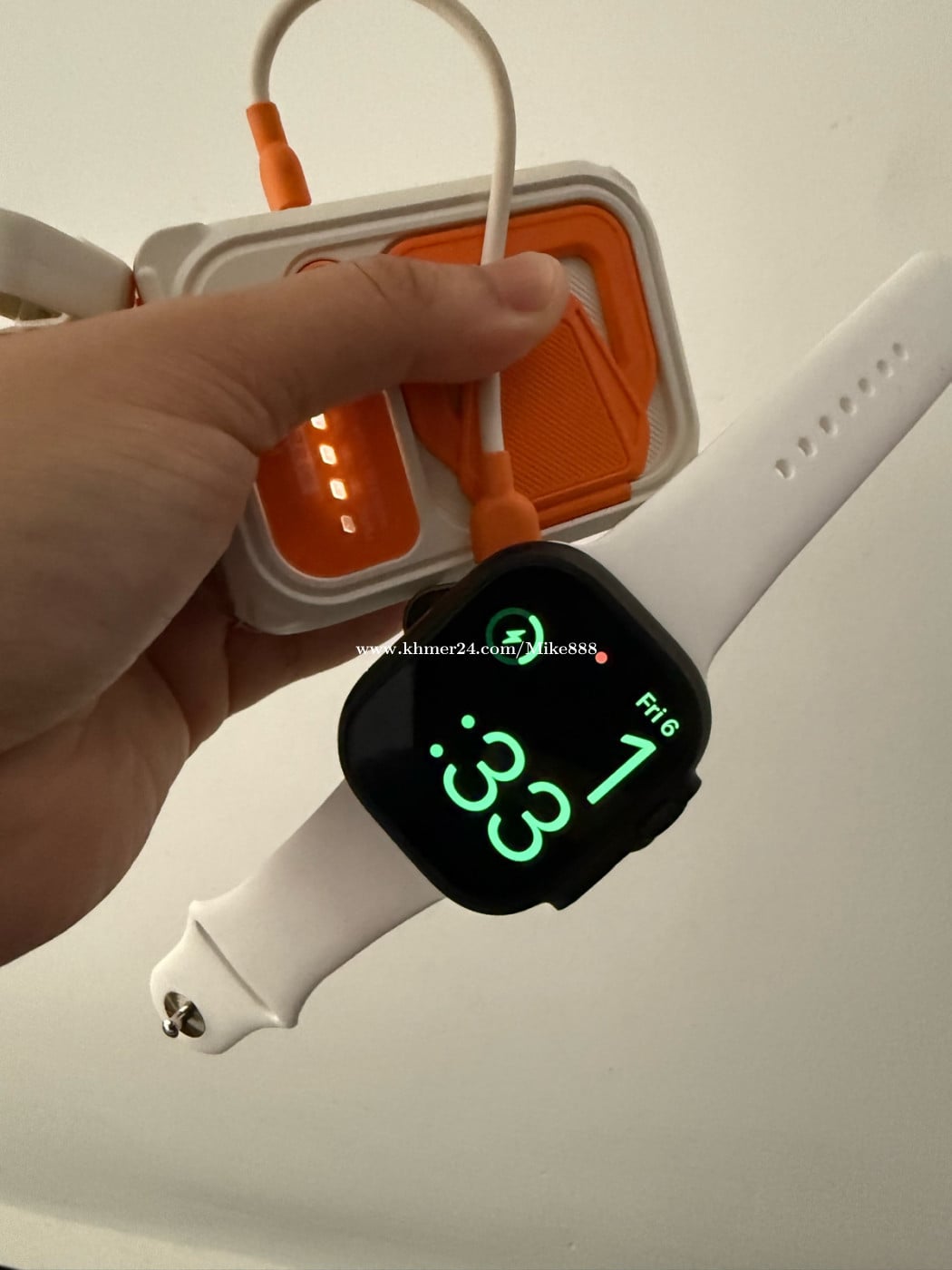 Apple Watch charger transparency