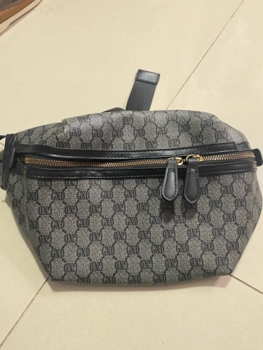 កាបូបស្ពាយដើរលេង