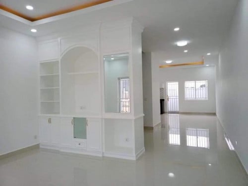 លក់បន្ទាន់ខ្លាំង