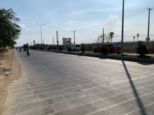 ដីលក់ជិតស្តុបវត្តឫស្សីសាញ់