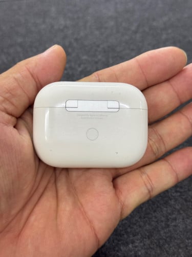 ប្រអប់កាស AirPods Pro