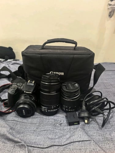 លក់​កាមេរ៉ា​ Canon 250d មួយទឹកឪ្យទាំងអស់​ 470$ចរចារ