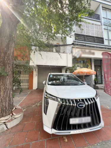 ផ្ទះអាជីវកម្មជាន់ Eoសំរាប់ជួលនៅជិតផ្សារ ក្នុងដូនពេញ