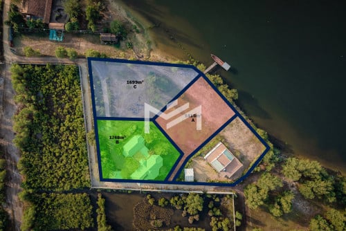 ដីជាប់ព្រែកសម្រាប់លក់នៅក្រុងកំពតសង្កាត់ត្រើយកោះ.Riverfront Land in Kampot Town. (code 26655)