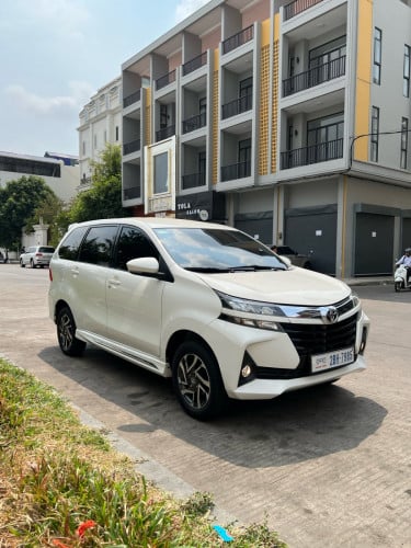 មហាថ្មី TOYOTA AVENZA 2020 7កៅអី