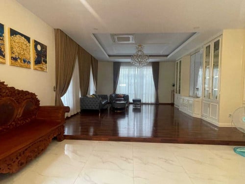 🏠វីឡាព្រីនសម្រាប់ជួលនៅក្នុងបុរីប៉េងហួត  ដឹស្តាមេរ៉ាហ្គាដិន​ 50m​