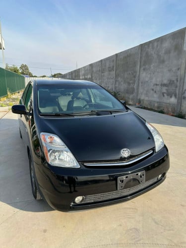 09 Prius ខ្មៅរលោងស្អាត មេឡានកប់ Full Map Touring Cali