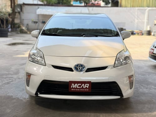 2012 Toyota Prius Option 3