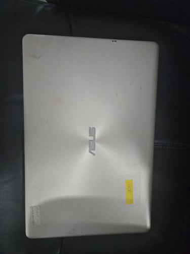 Asus FL8000U (2017)