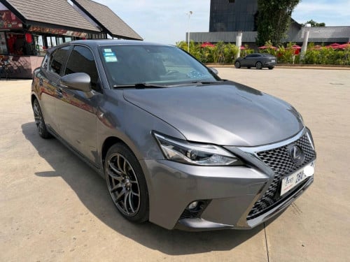 Car for rent Luxes CT 2012