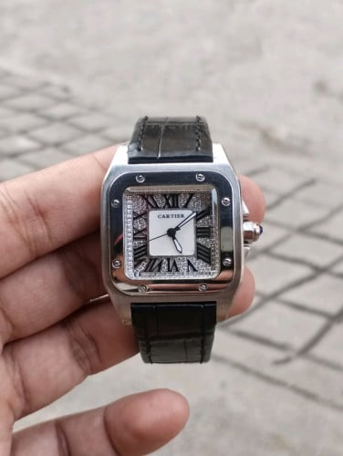 Cartier  japan (ប្រើថ្ម)