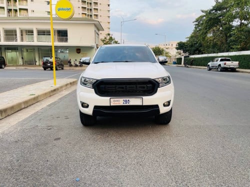 Ford Ranger XLT 2022 2.2 4*4 ក្លុបក្រោយ