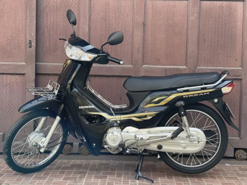 Honda Dream ឆ្នាំ2023 ម៉ូតូស្អាតខ្ចី99% ទឹកថ្នាំមូល ជិះបាន9ពាន់ស្រ៊ុន