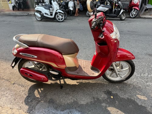 Honda scooyi