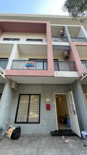 House for rent (Good for living)