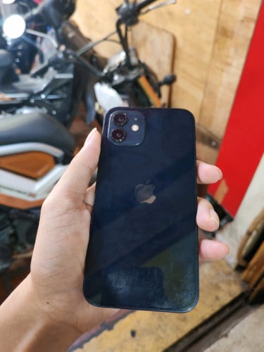 Iphone 12 64G សាណុំស្ទើរតួរ