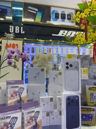 iPhone 17 pro max  256G silver LL new (no active)