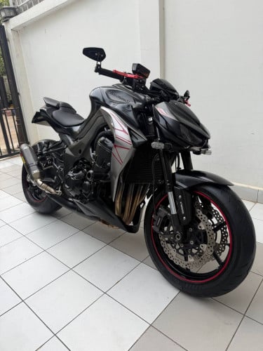 Kawasaki Z1000 ឆ្នាំ2020 ម៉ូតូខ្ចី មានពន្ធ