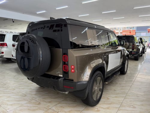 LAND ROVER DEFENDER 2021