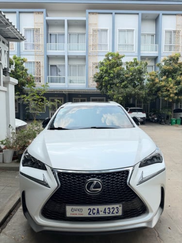 Lexus Nx200t F-Sport P2 2015 ទឹកថ្នាំហ្សីនមួយជុំមិនបាញ់សម្បីតែកាង