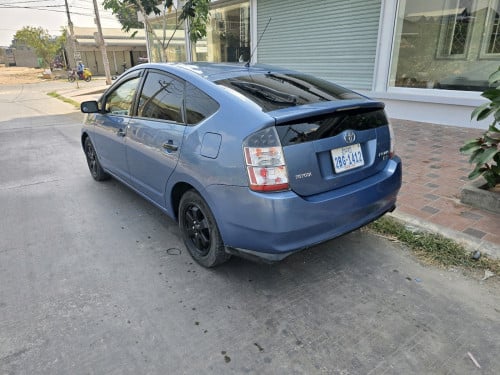 Prius 05 full option លក់