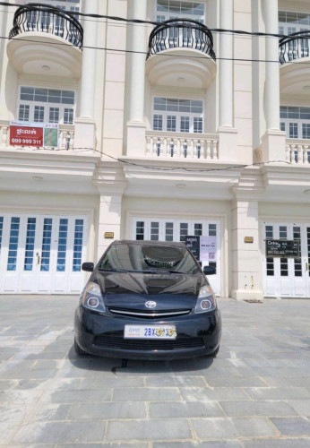 Prius 08 hf ឡាននៅភ្នំពេញ​400$