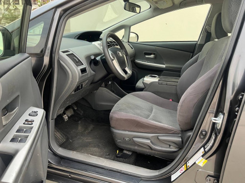 Prius V