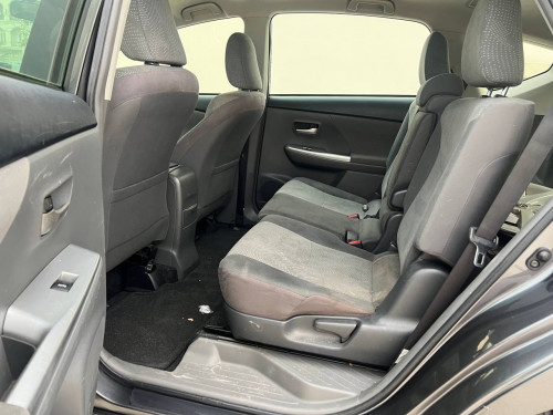 Prius V