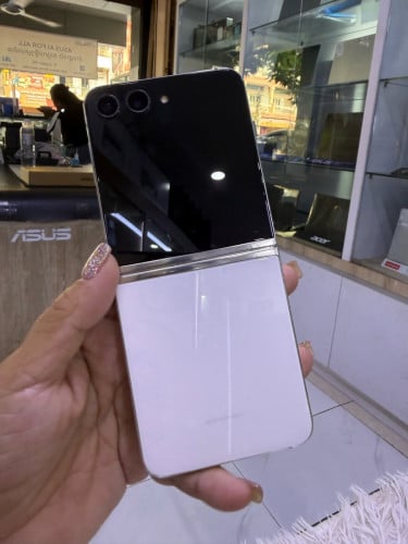 Samsung Z Flip 5 12G 256G 99%