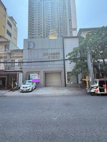 Shops house for rent at bkk 3