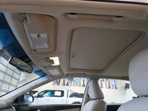 Toyota Camry Hybrid XLE 2012 Full Option