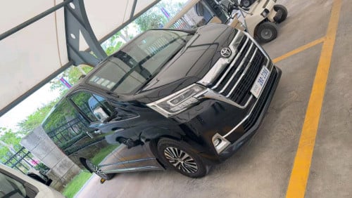 Toyota Granvia 2021 full option for sale
