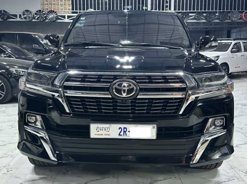 Toyota Land Cruiser 2009 up 2021 Full option V8