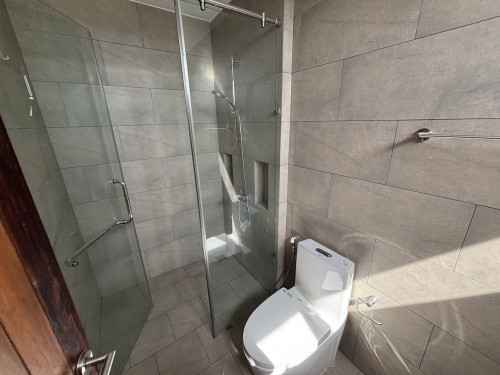 Unit condo Urgent sale