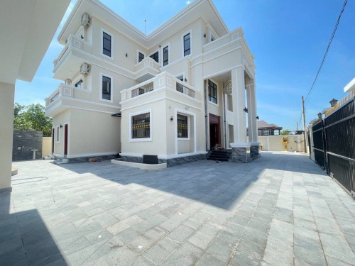 Villa for rent near high way