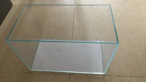 អាងត្រីថ្មីទាំងស្រុង + តម្រងទឹកថ្មី លក់តម្លៃសមរម្យ (អាចចរចាបាន)