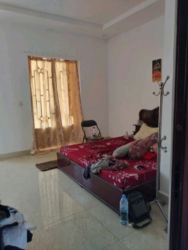 ផ្ទះលក់ឡៃឡុង